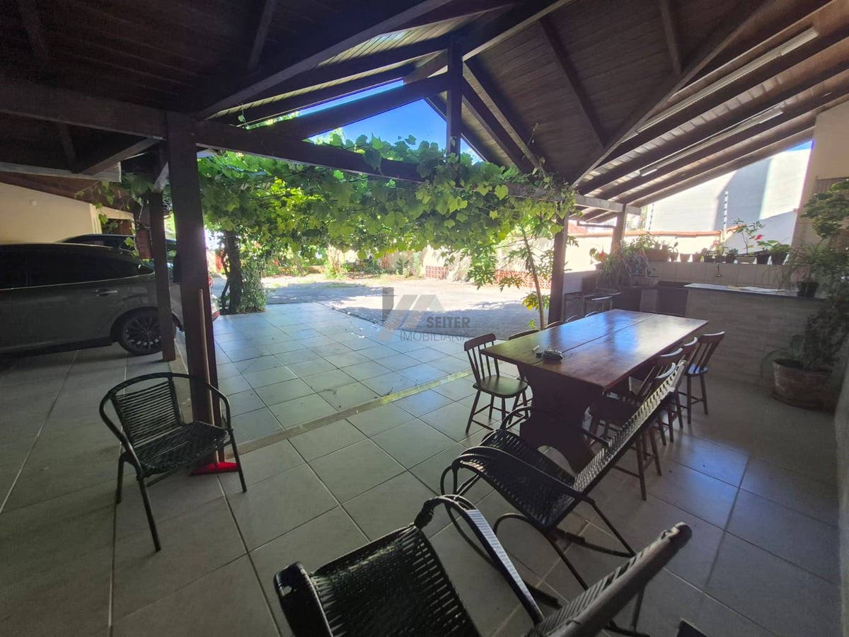 Casa para alugar com 5 dormitórios Trindade Florianópolis