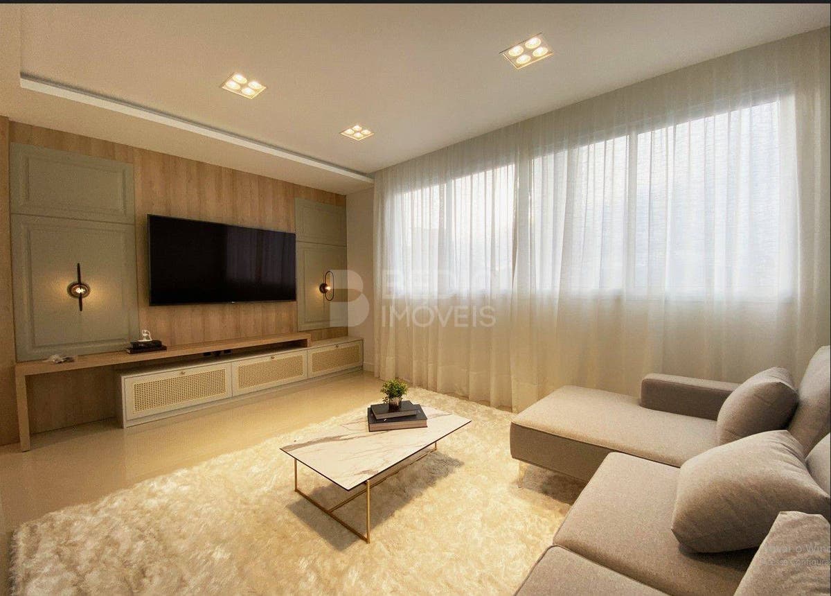 Cobertura de 4 quartos, 240m² no bairro Centro, em Balneário Camboriú | Eu Corretor
