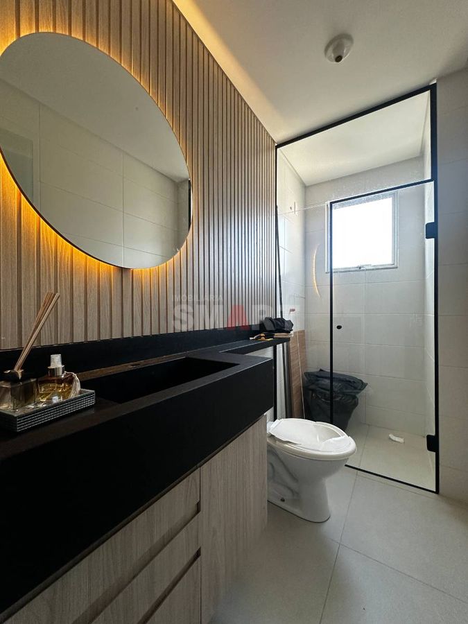 Apartamento com Elevador Semimobiliado Em Região Central com Suíte + 1 Quarto