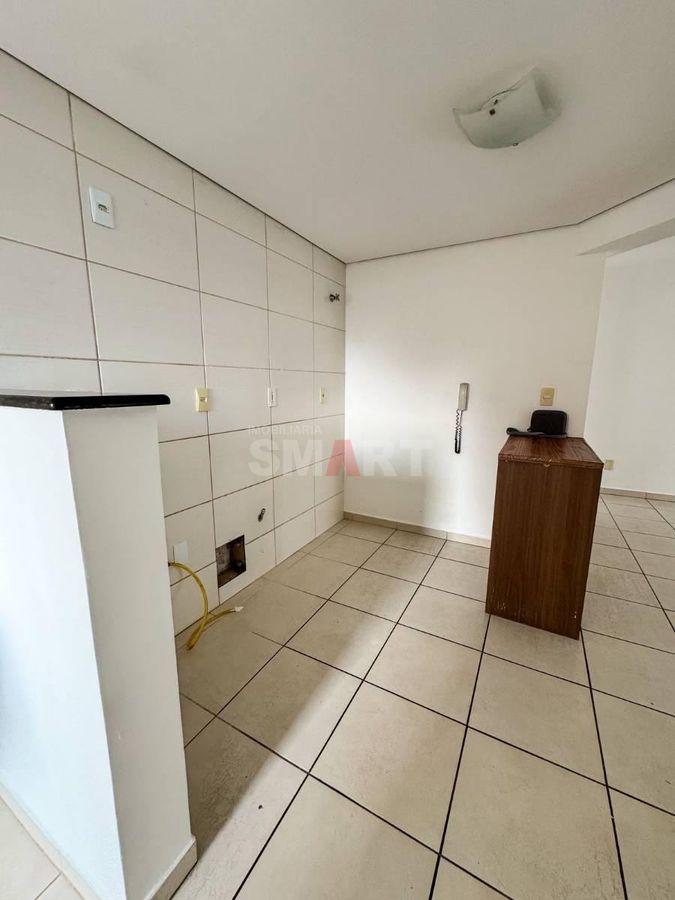 Apartamento com 1 Suíte +2 Quartos no Centro
