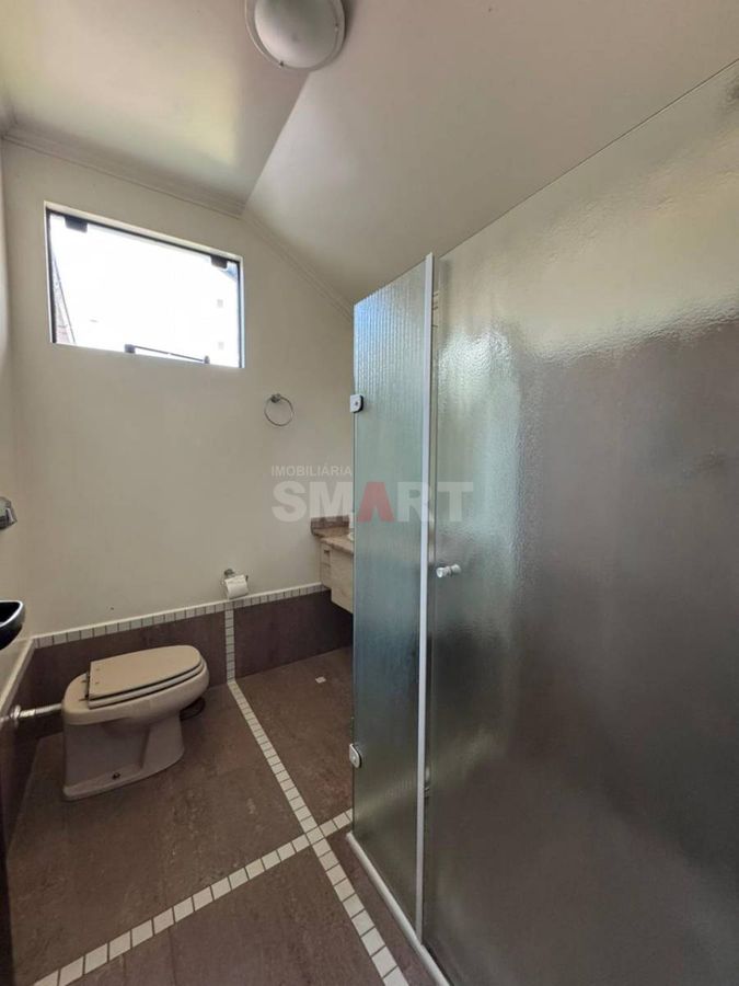 Casa Semimobiliada com 2 Suítes e 1 Quarto no Bairro Vila Nova