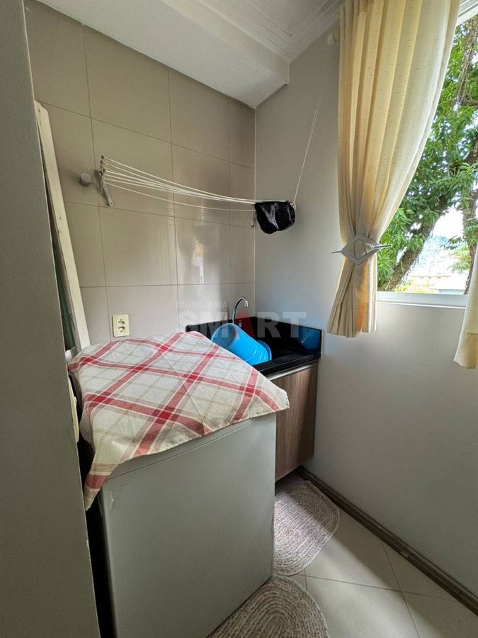 Apartamento Mobiliado com 1 Suíte mais 2 Quartos no Bairro Nova Brasília