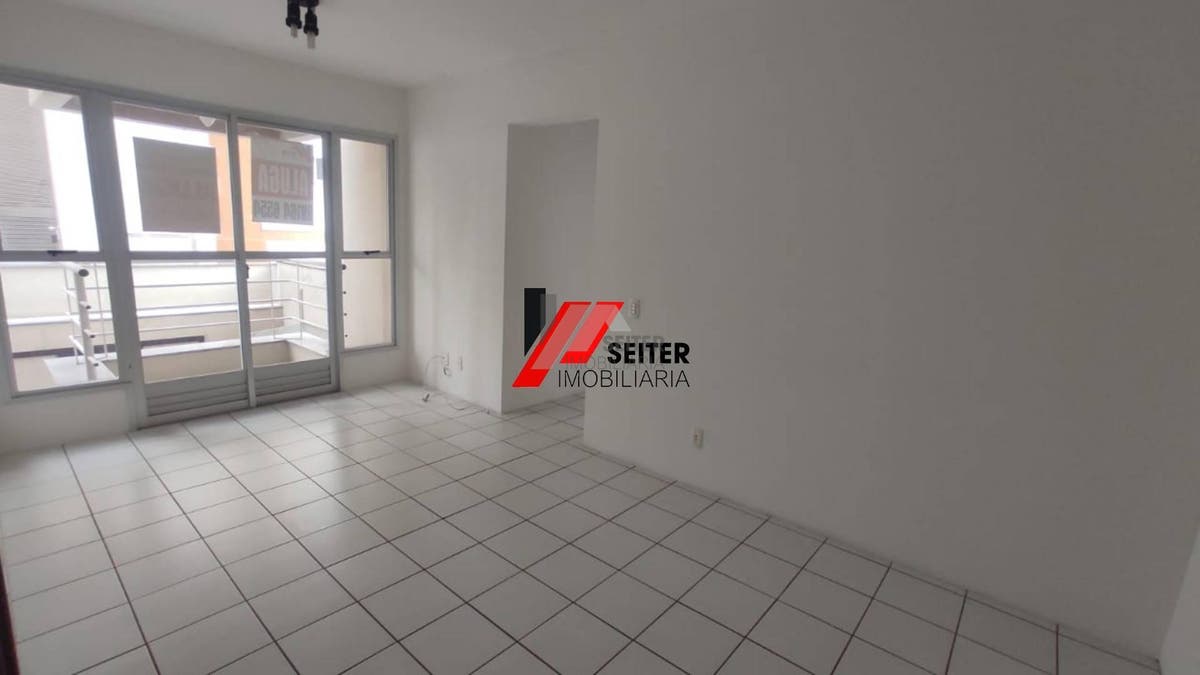 Apartamento 2 suites para aluguel no centro proximo Hercilio Luz