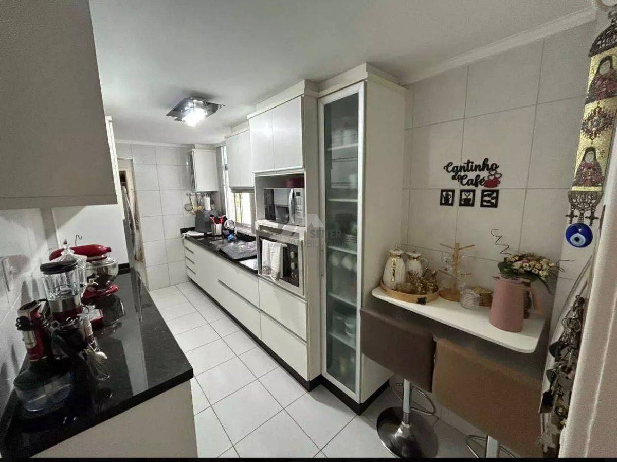 Apartamento 3 dormitórios com 1 suite a Venda em Florianópolis Centro