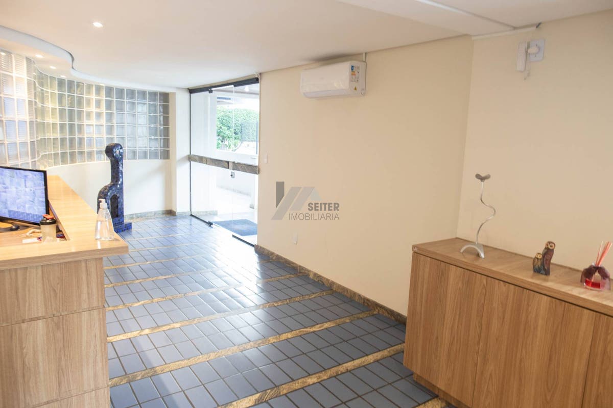 Apartamento com 3 quartos, Centro - Florianópolis