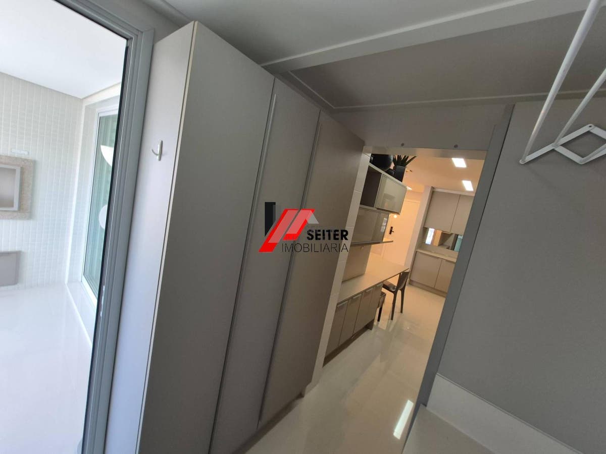 Apartamento de 2 dormitórios alto padrão para locação na Agronômica Florianópolis