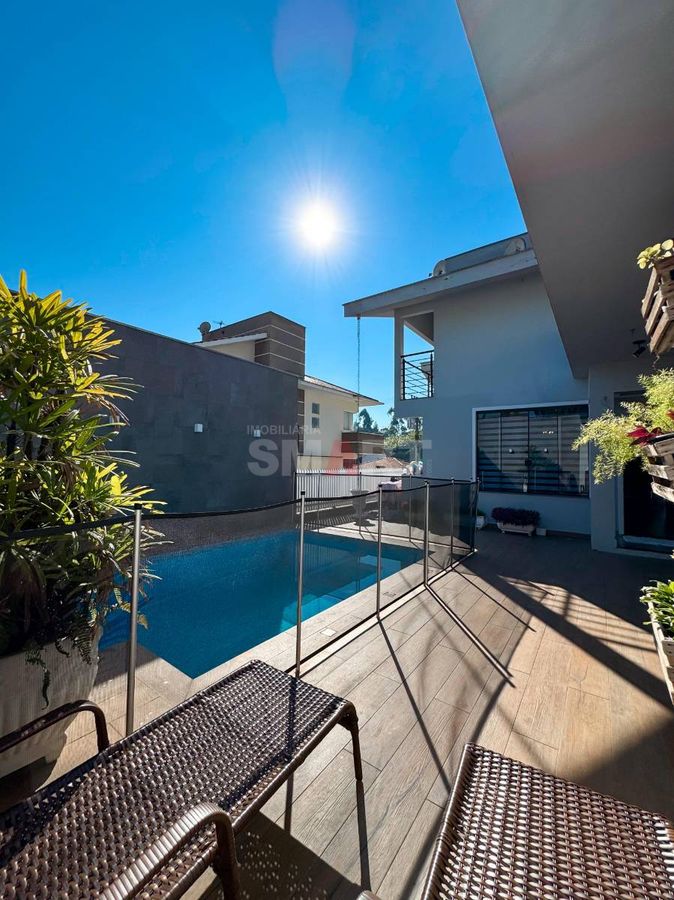 Casa na Ilha da Figueira com Suíte + 02 Dormitórios, Piscina e Área de Festa