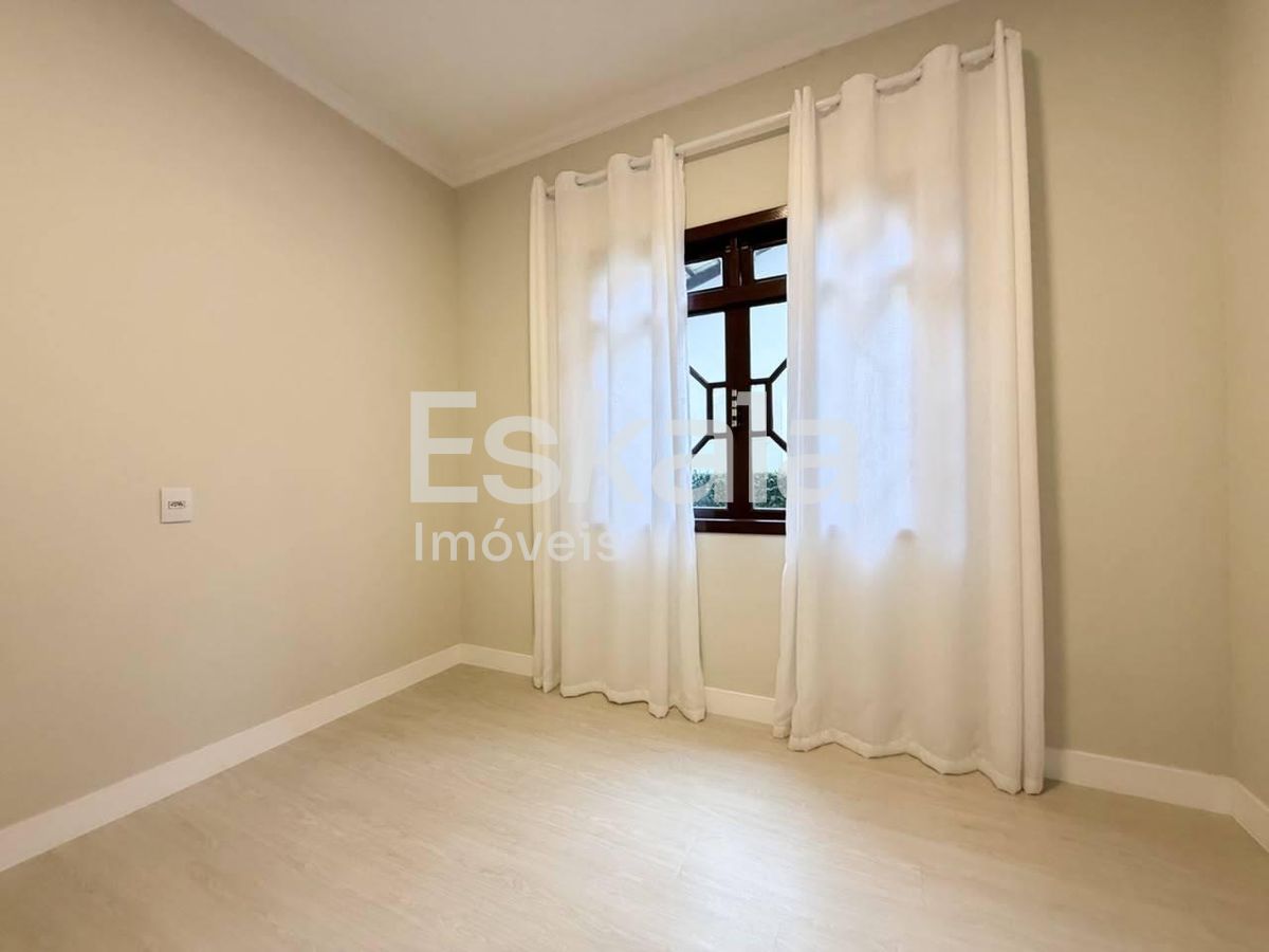 Casa Semimobiliado Com 01 suíte + 02 Quartos Tifa Martins - Jaraguá do Sul