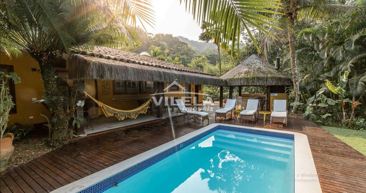 Casa na praia do pulso em ubatuba-sp