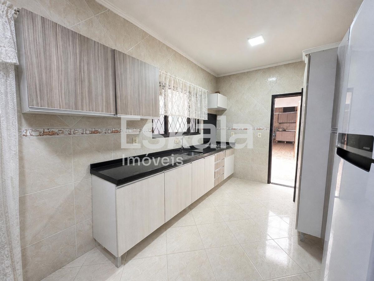 Casa Semimobiliada Com 01 Suíte + 02 Quartos Avaí - Guaramirim