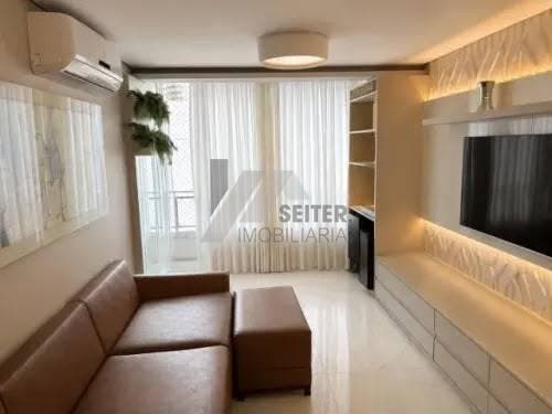 Apartamento com 3 quartos, Centro - Florianópolis