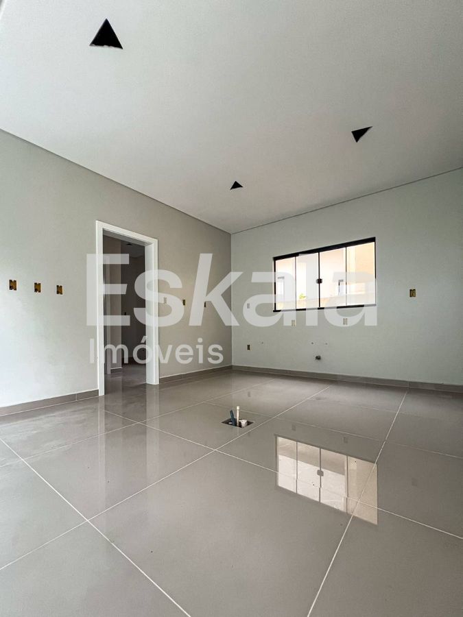 Casa Alto padrão Contendo 01 Suíte + 02 Dormitórios Jaragua 99 - Jaragua do Sul