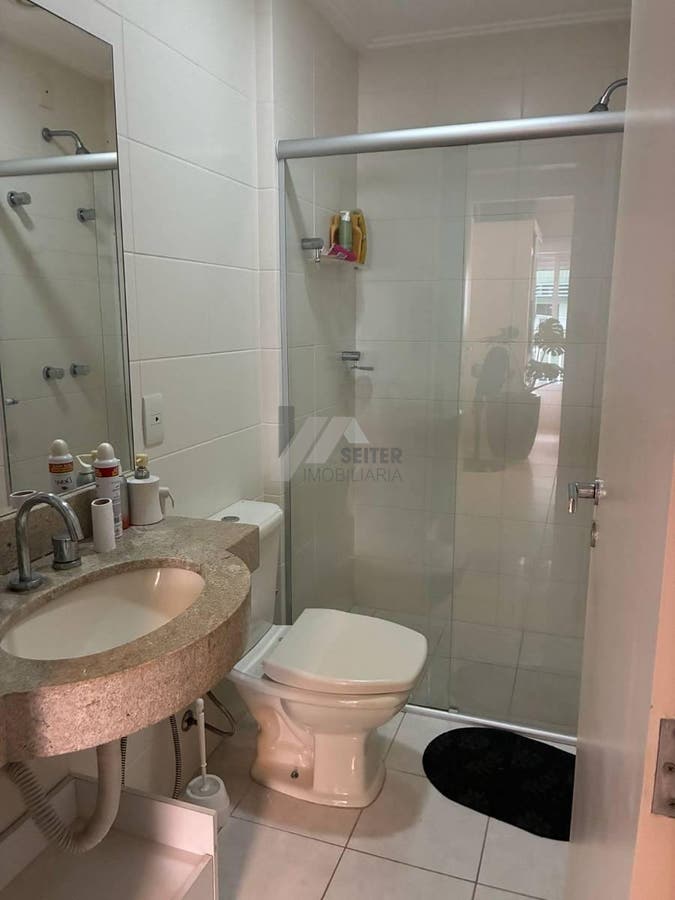 Apartamento com 2 quartos, Centro - Florianópolis