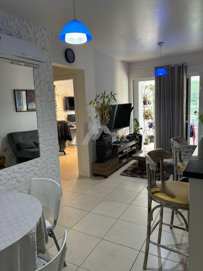 Apartamento com 2 quartos, Centro - Florianópolis