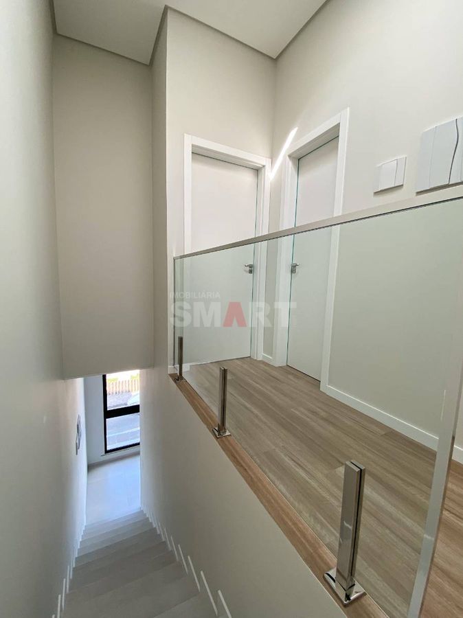Geminado Triplex com Suíte mais 2 Quartos no Vila Lenzi