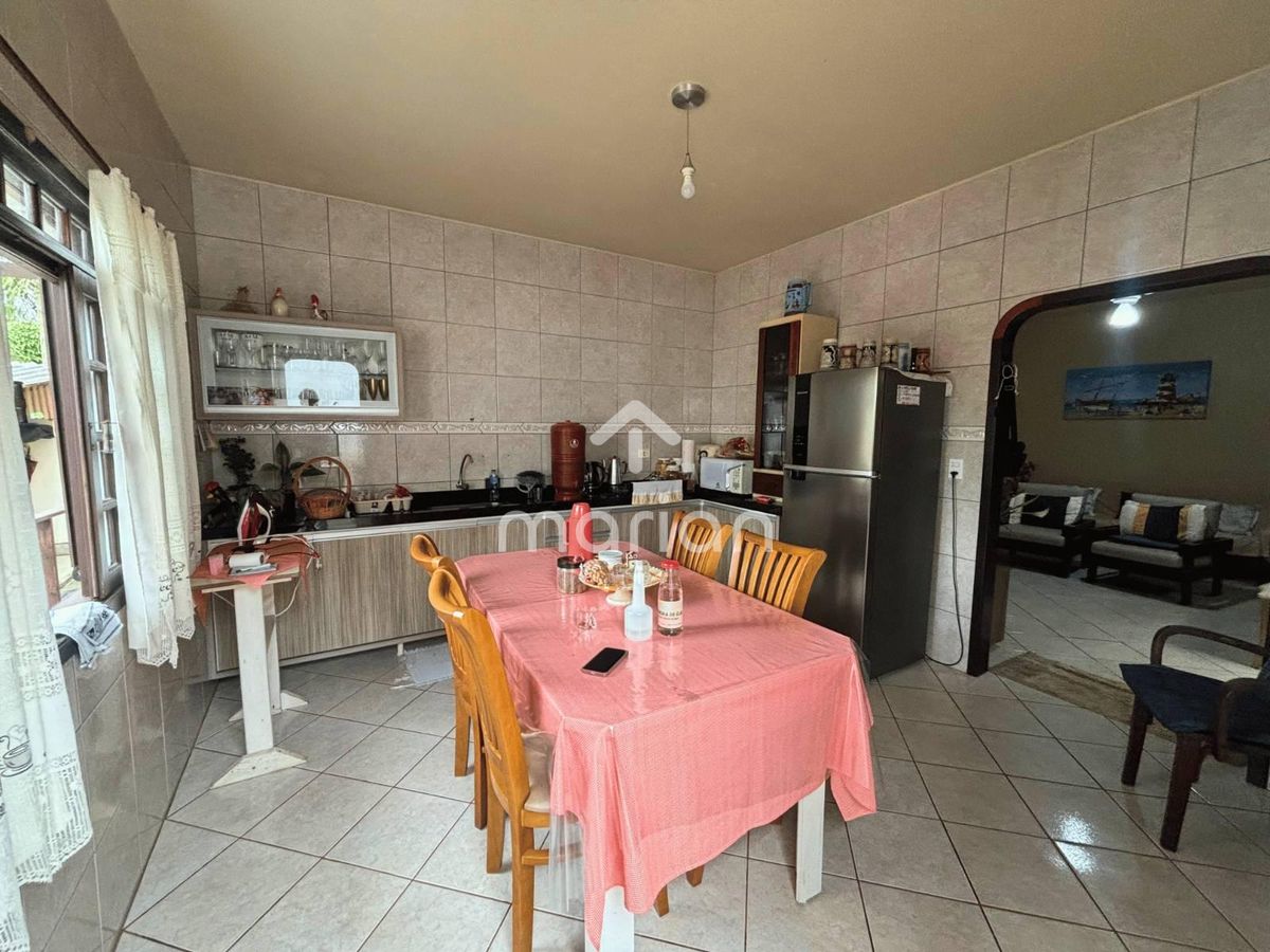 Casa a 600m da praia com 3 quartos, Praia Grande - Penha