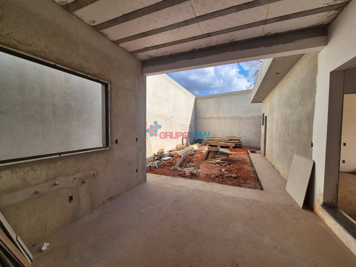 Casa com 3 quartos à Venda, Bela Emília - Lagoa Santa