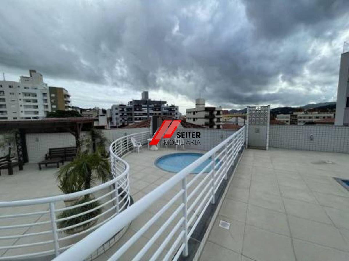 Apartamento a venda com 4 quartos trindade Florianópolis
