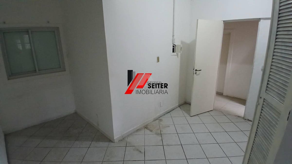 Casa a venda na agronomica