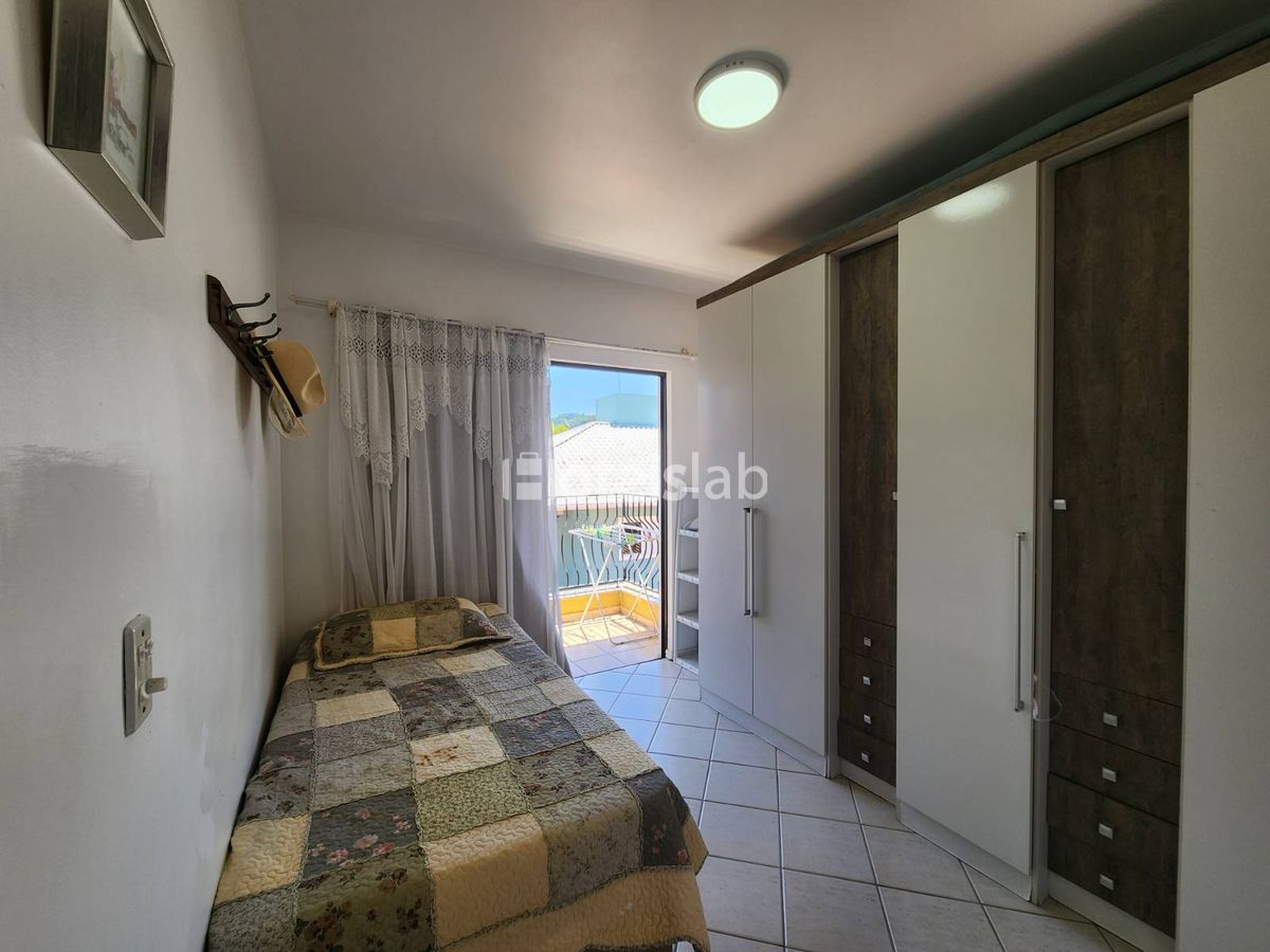 Lindo apto de 2 quartos com piscina a 300m da praia