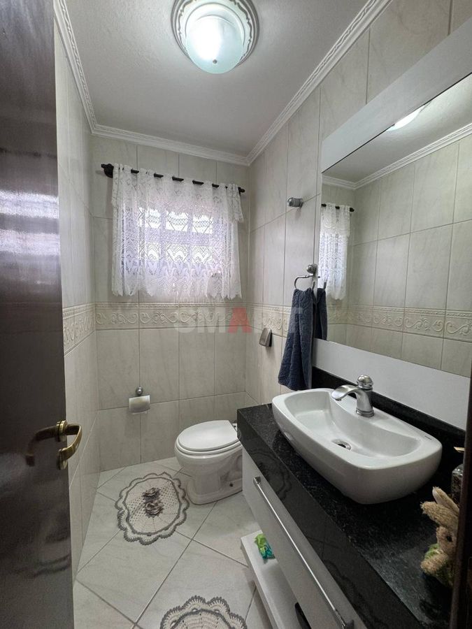 Terreno com 924,27m² com 2 Casas e Piscina no Bairro Vila Lenzi (Avalia Permuta)