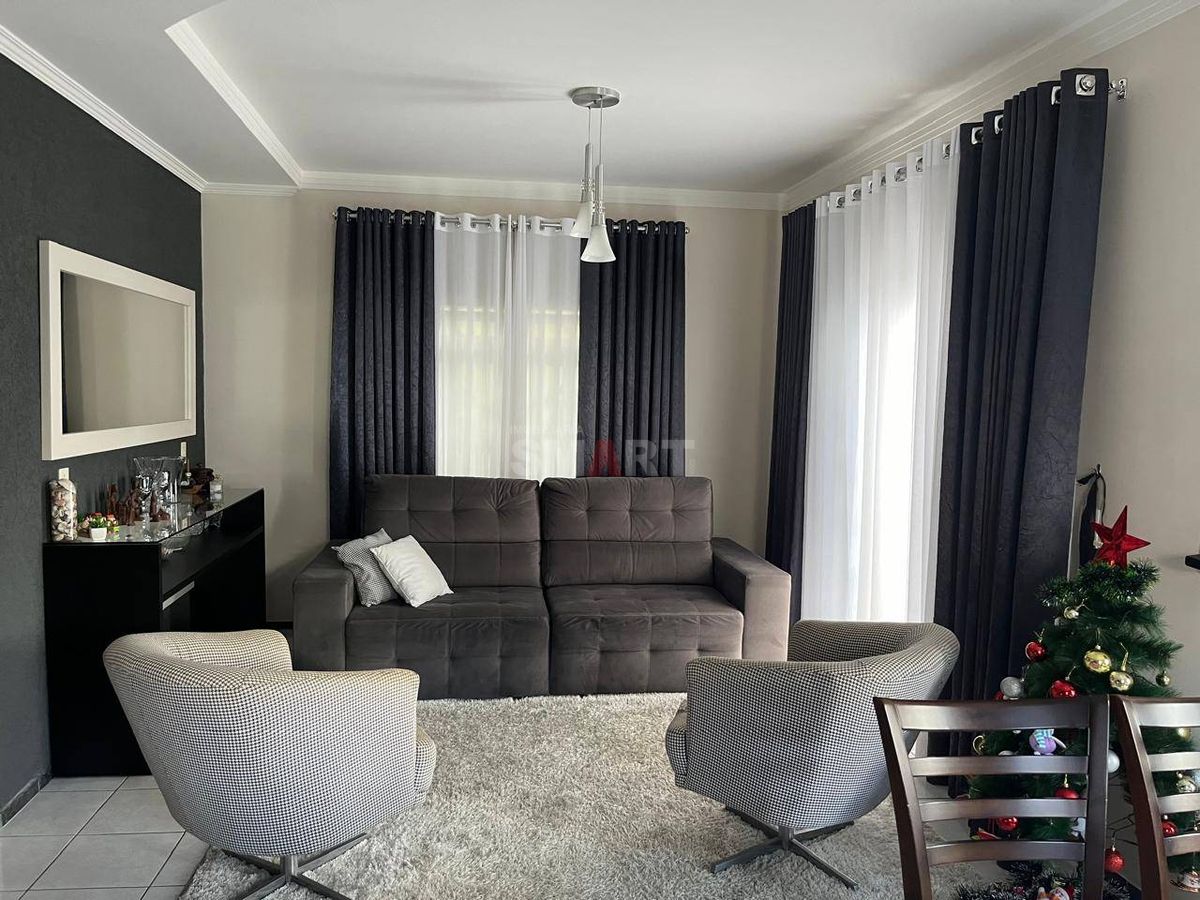 Casa com 1 Suíte e 2 Quartos no Bairro Rau