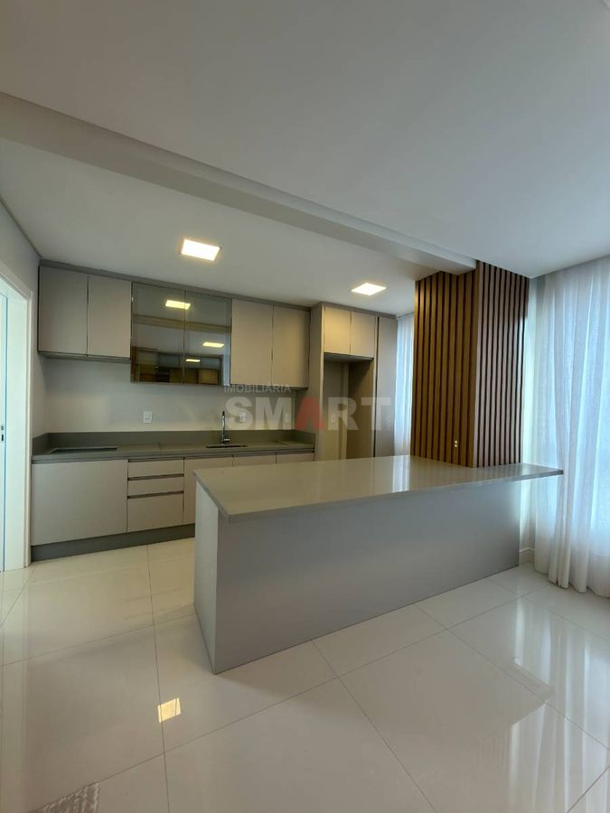Apartamento Mobiliado no Centro com 3 suítes