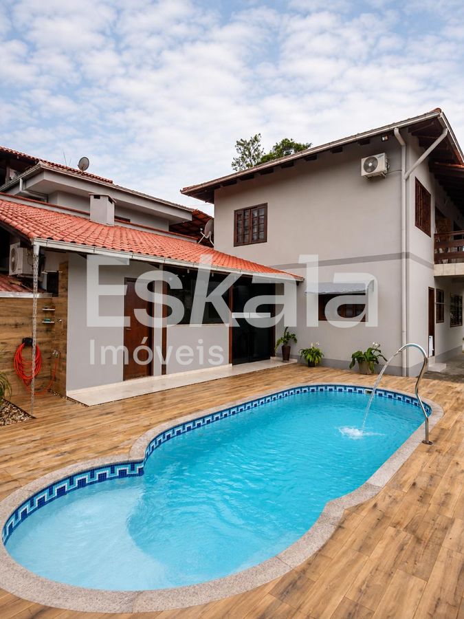 Casa Semimobiliiada Com 01 Suíte + 03 Quartos Três Rios do Sul - Jaraguá do Sul