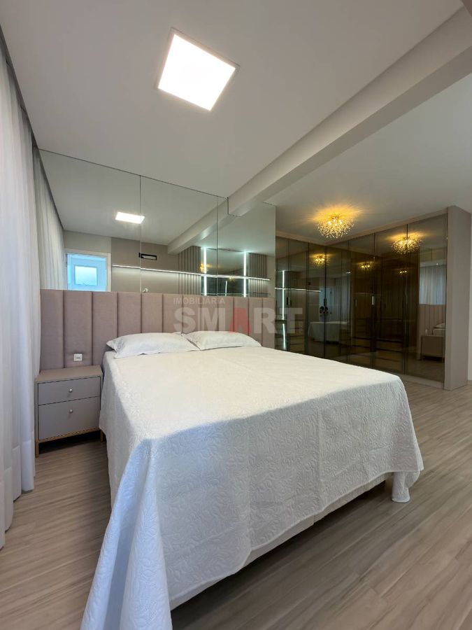 Apartamento Mobiliado no Centro com 3 suítes