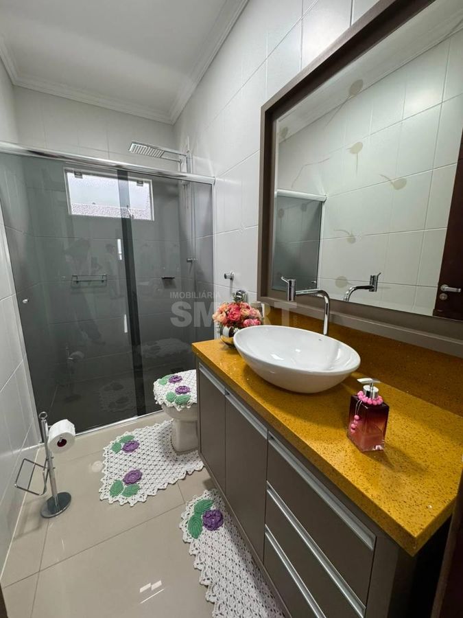Casa Mobiliada no Rau com uma Suíte e 2 Quartos