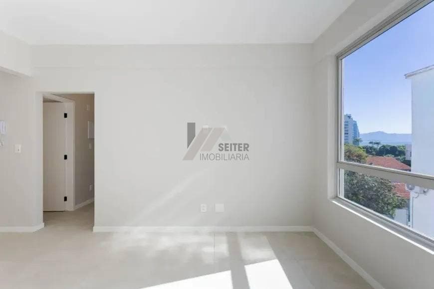 Apartamento com 3 quartos, Centro - Florianópolis