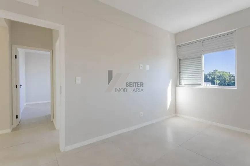 Apartamento com 3 quartos, Centro - Florianópolis