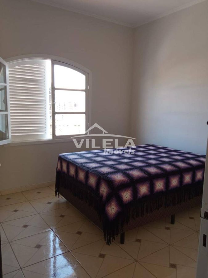 Casa a poucos metros da praia indaia