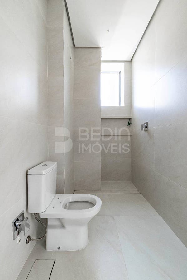 4.4_Banheiro_Suite_1.jpg