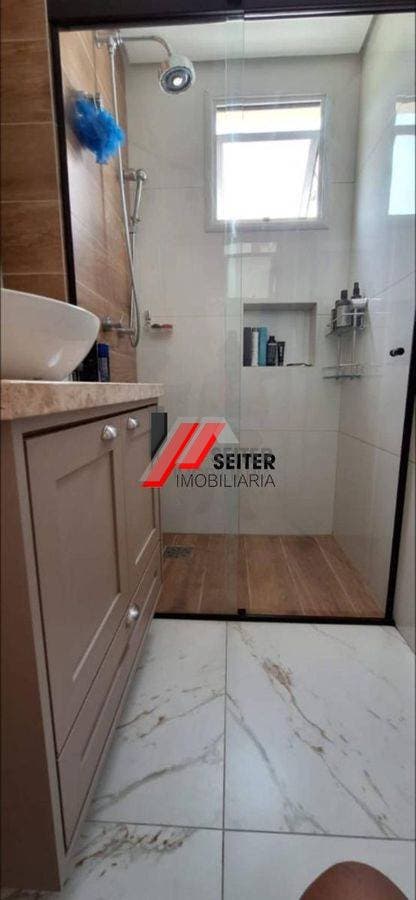 Apartamento de 3 quartos sendo uma suíte à venda no bairro Itacorubi em Florianópolis