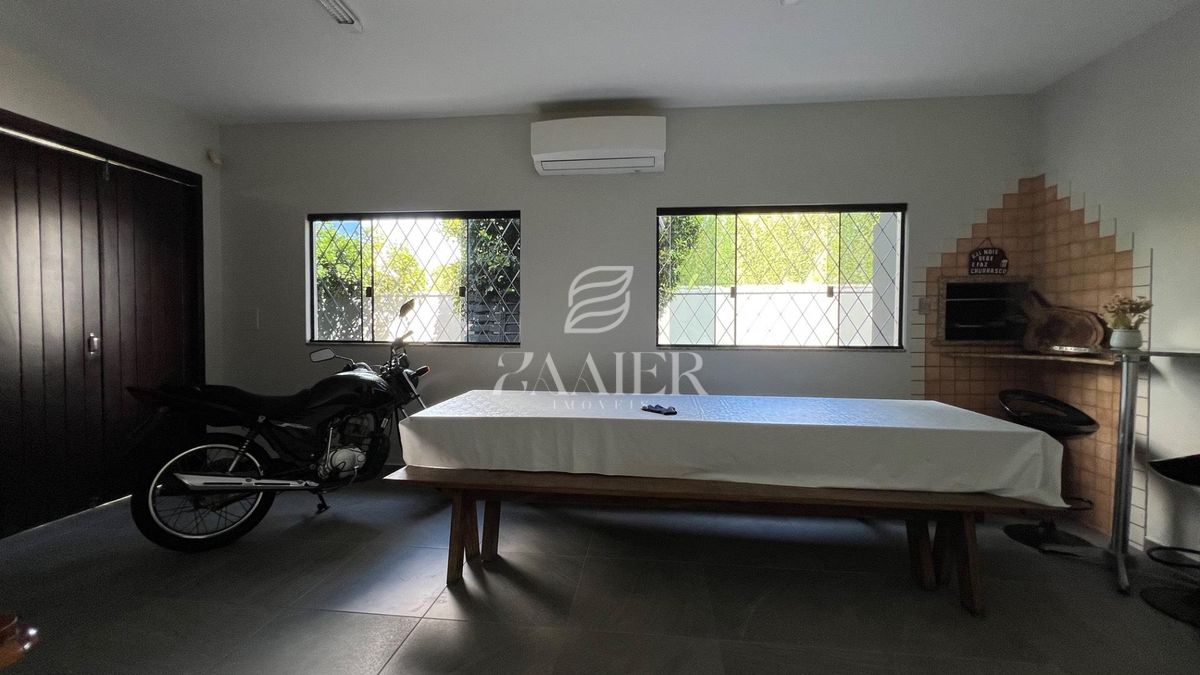 Casa com 3 quartos, Glória - Joinville
