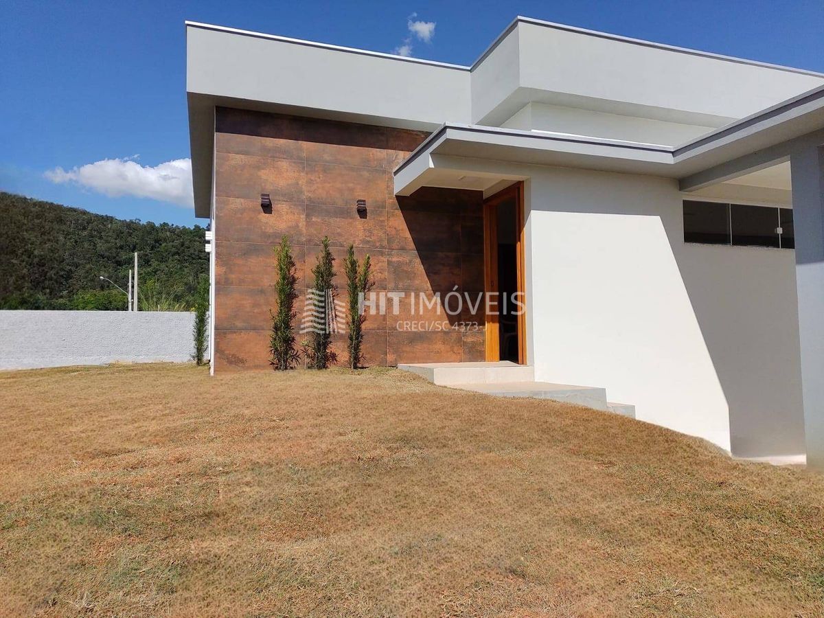 Casa de esquina - loteamento 13 de maio - gabiroba - ituporanga - sc