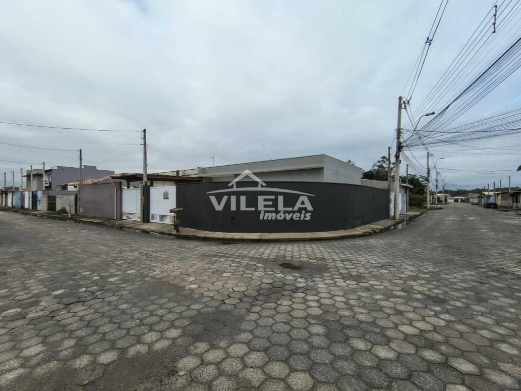 Casa moderna de esquina bairro morro do algodão-caraguatatuba-sp