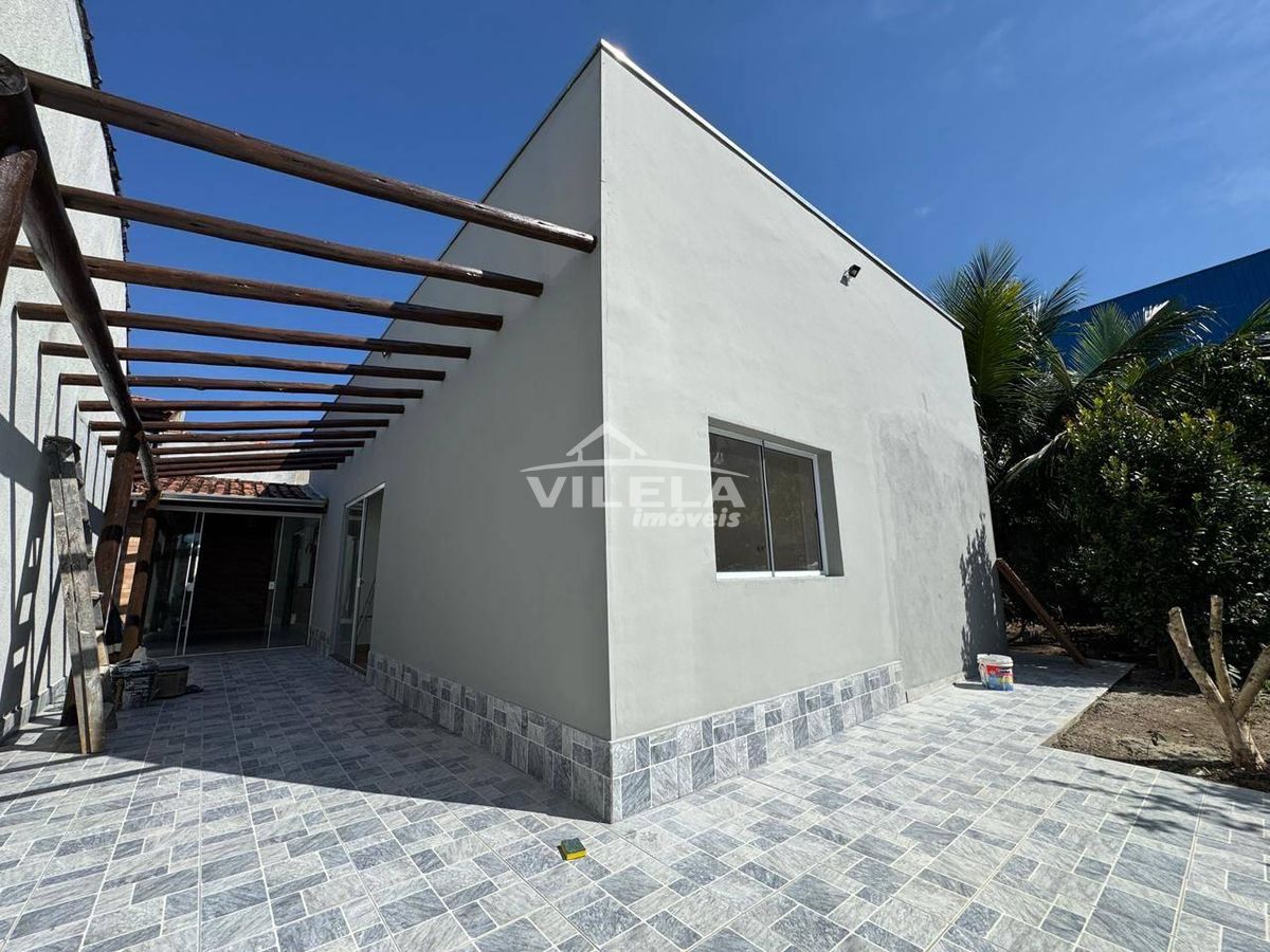 Casa à poucos metros da praia bairro porto novo-caraguatatuba-sp