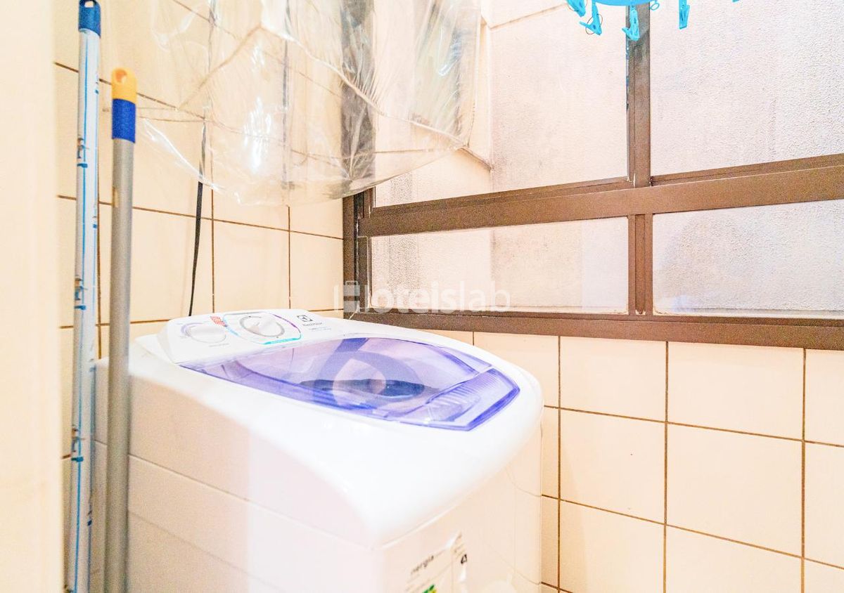 Apartamento de um quarto no Merit Plaza