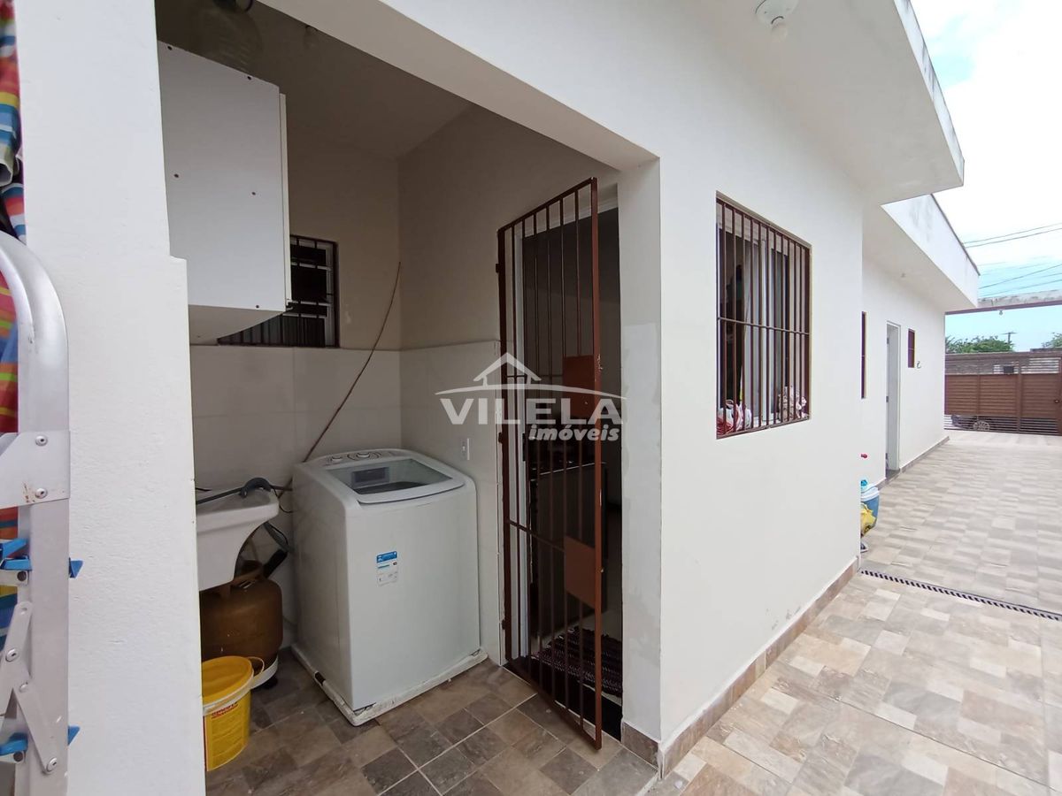 Linda casa com piscina no morro do algodão