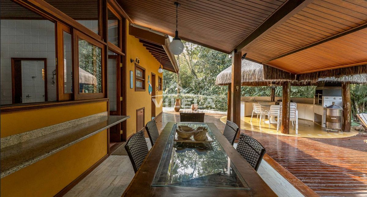 Casa na praia do pulso em ubatuba-sp