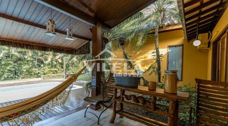 Casa na praia do pulso em ubatuba-sp