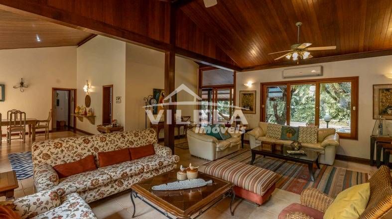 Casa na praia do pulso em ubatuba-sp