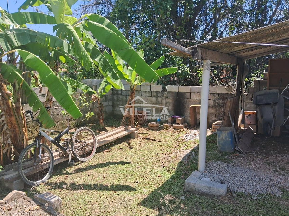 Casa no bairro golfinho-caraguatatuba-sp