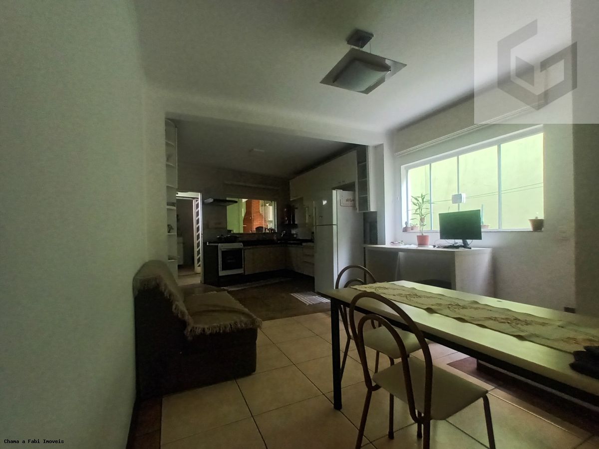 Casa com 3 quartos à Venda, Vila Carrão - São Paulo