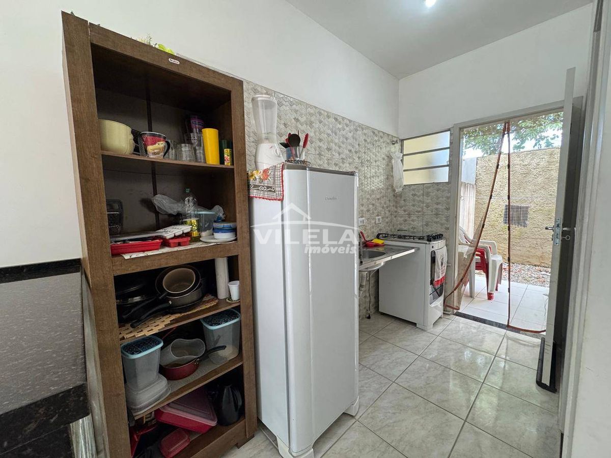 Casa com 2 dormitórios-ótima localização no bairro golfinho -caraguatatuba-sp!!!