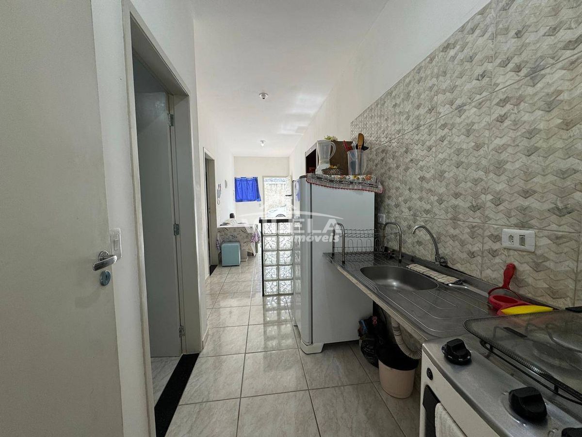 Casa com 2 dormitórios-ótima localização no bairro golfinho -caraguatatuba-sp!!!