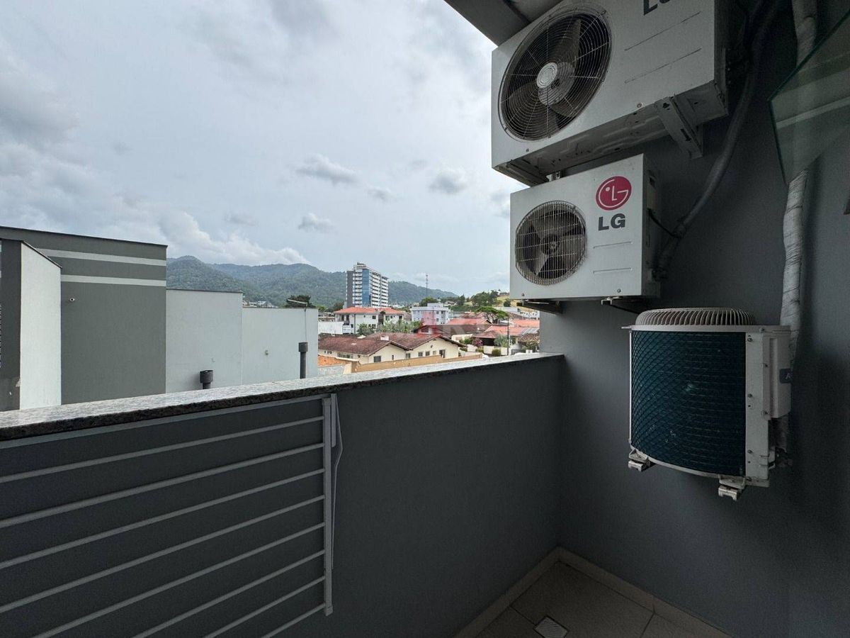 Apartamento com 1 Suíte +1 Quarto Mobiliado no Centro