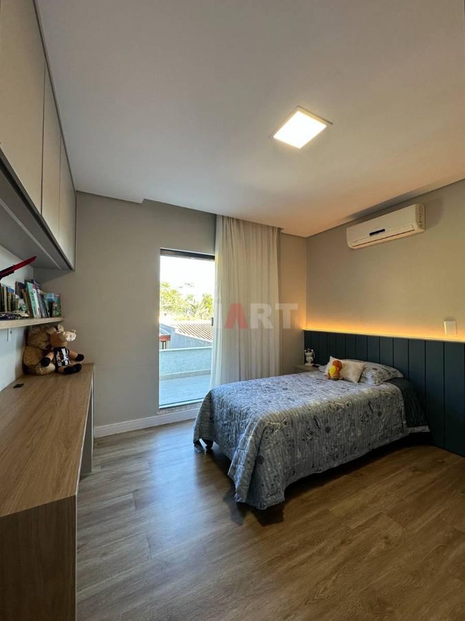 Geminado Mobiliado com 1 Suíte + 2 Quartos e Área de Festas Separada